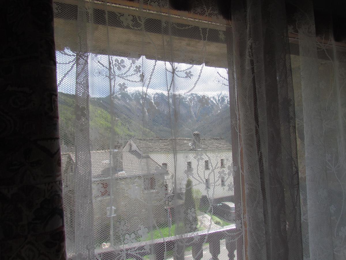 Hotel Las Nieves Linas de Broto Bagian luar foto