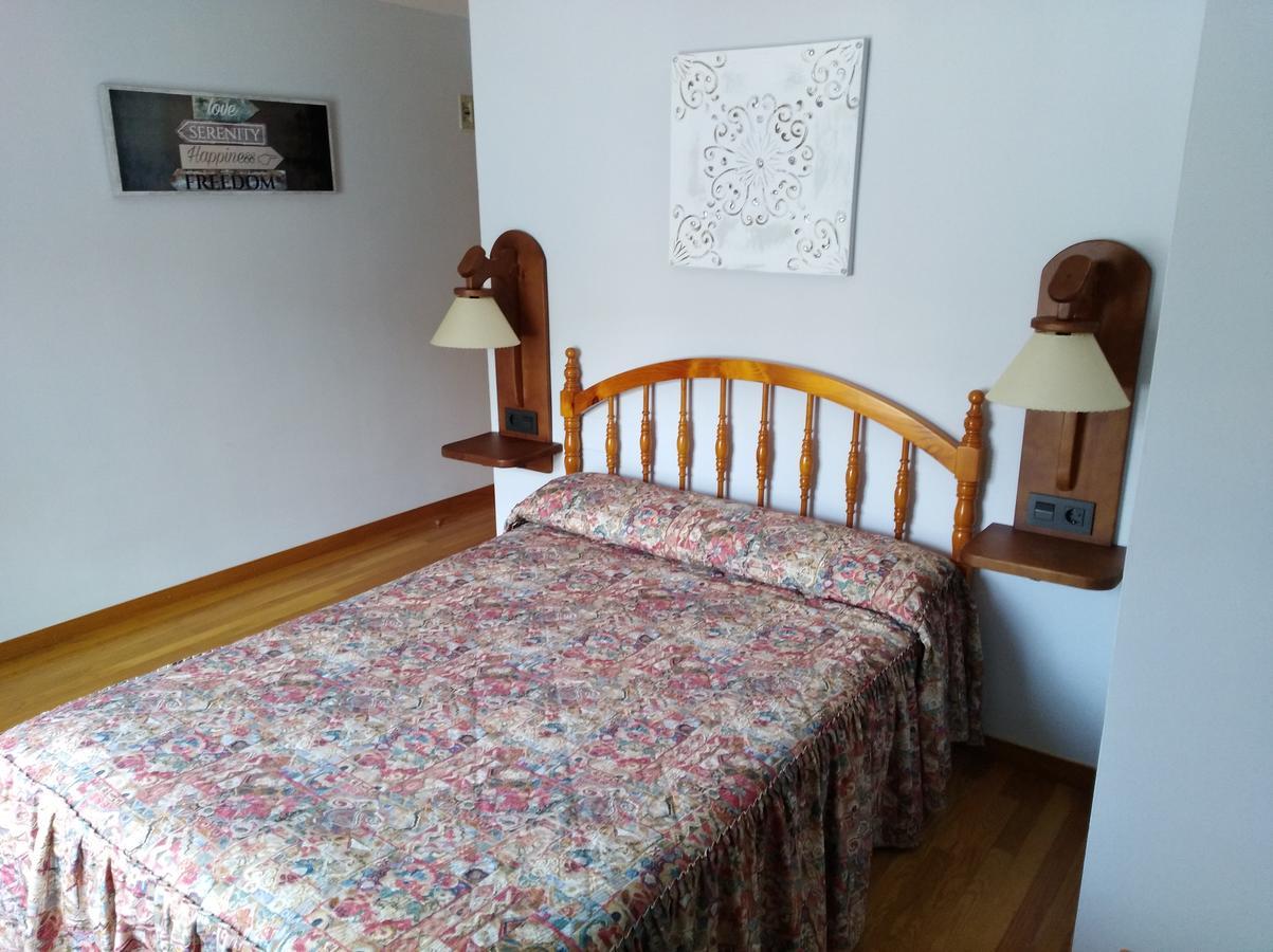 Hotel Las Nieves Linas de Broto Bagian luar foto