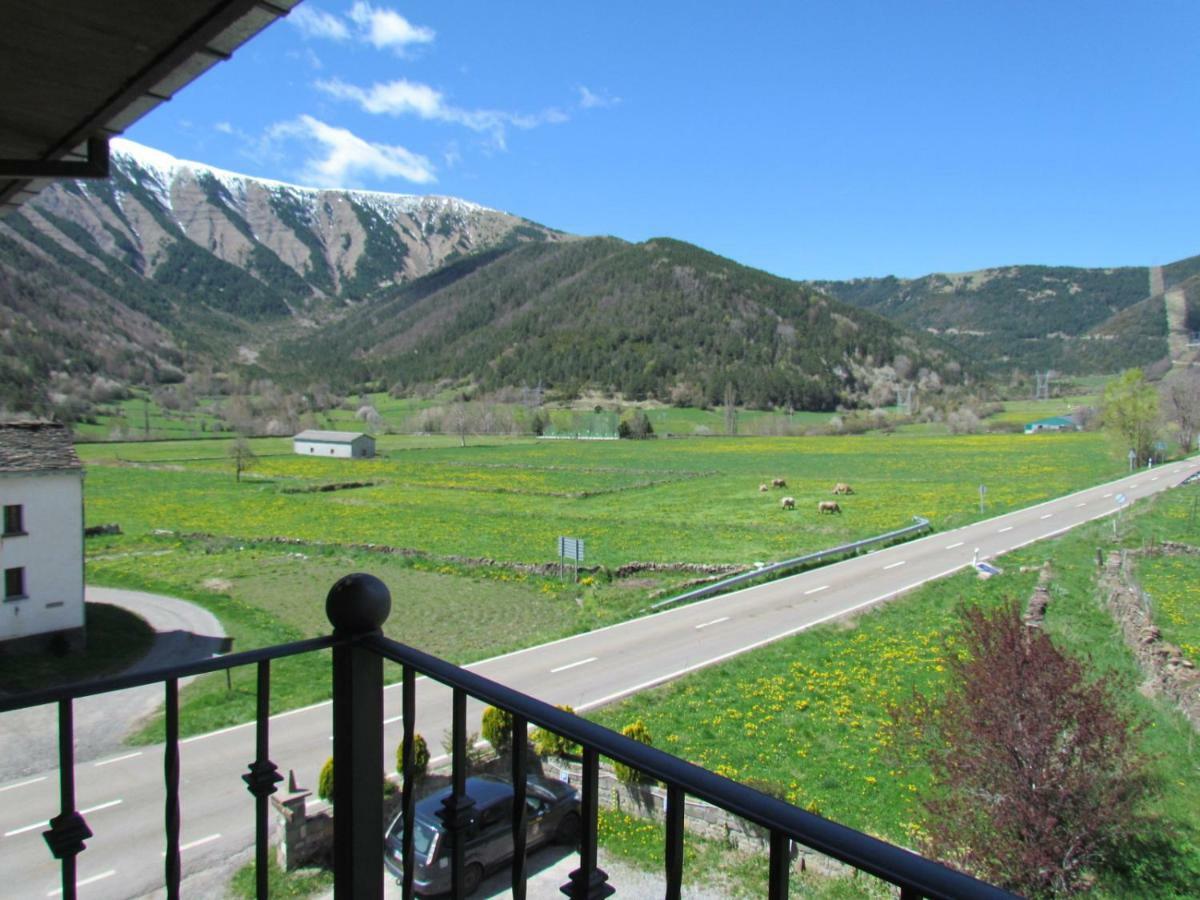 Hotel Las Nieves Linas de Broto Bagian luar foto