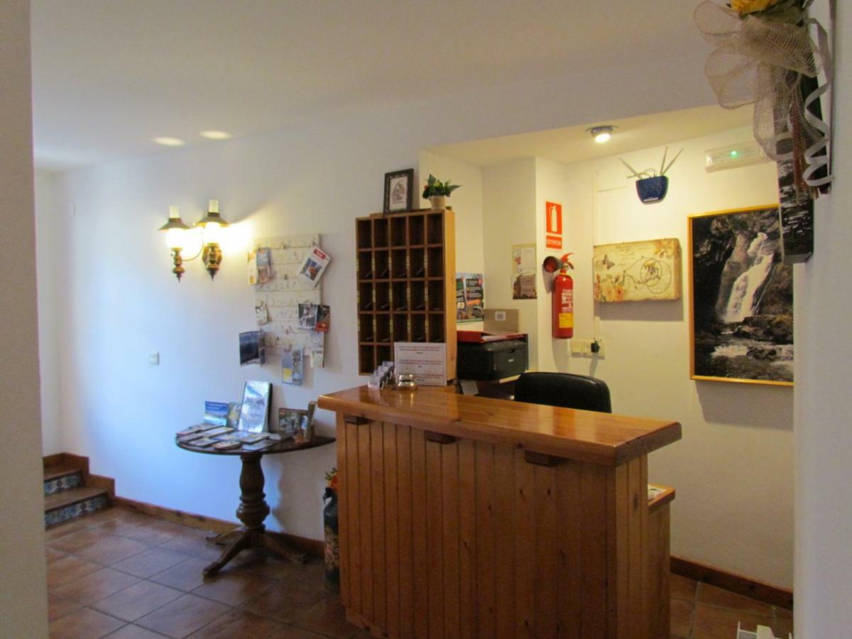 Hotel Las Nieves Linas de Broto Bagian luar foto