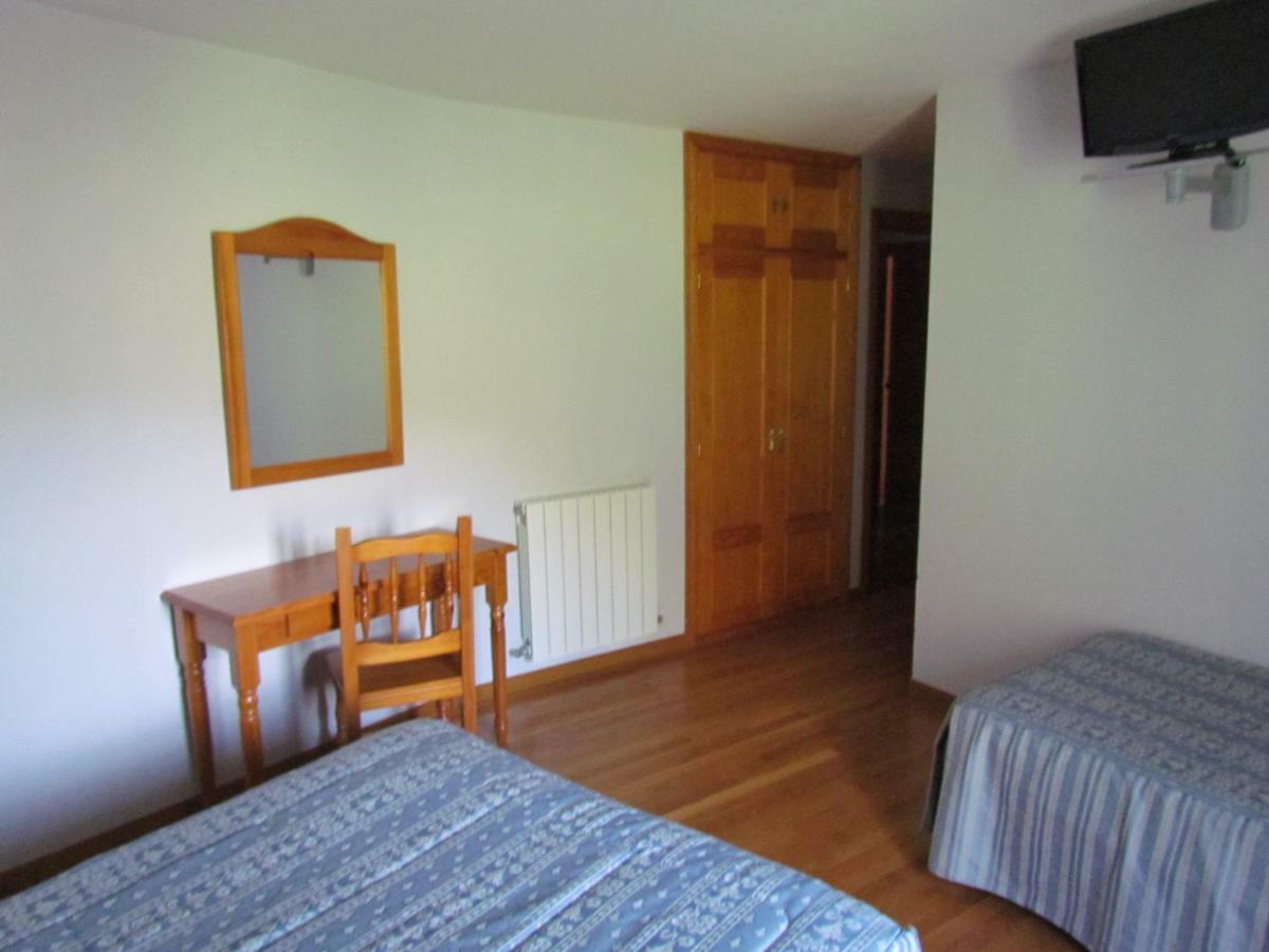Hotel Las Nieves Linas de Broto Bagian luar foto